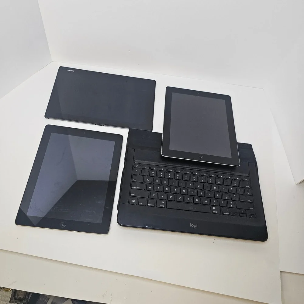 Lot Apple iPad 2 A1395 iPad 3 A1403 16GB Sony Xperia Keyboard Parts Only